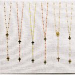 Collier Pendentif Croix Perle en Y