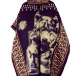 Poncho Alpaga en motif Grand Tête Loup et Lune