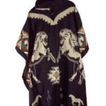 Poncho en Alpaga Motif Deux Chevaux Au Galpes