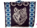 Poncho Alpaga avec Grand Tête Loup Double Face – Image 2